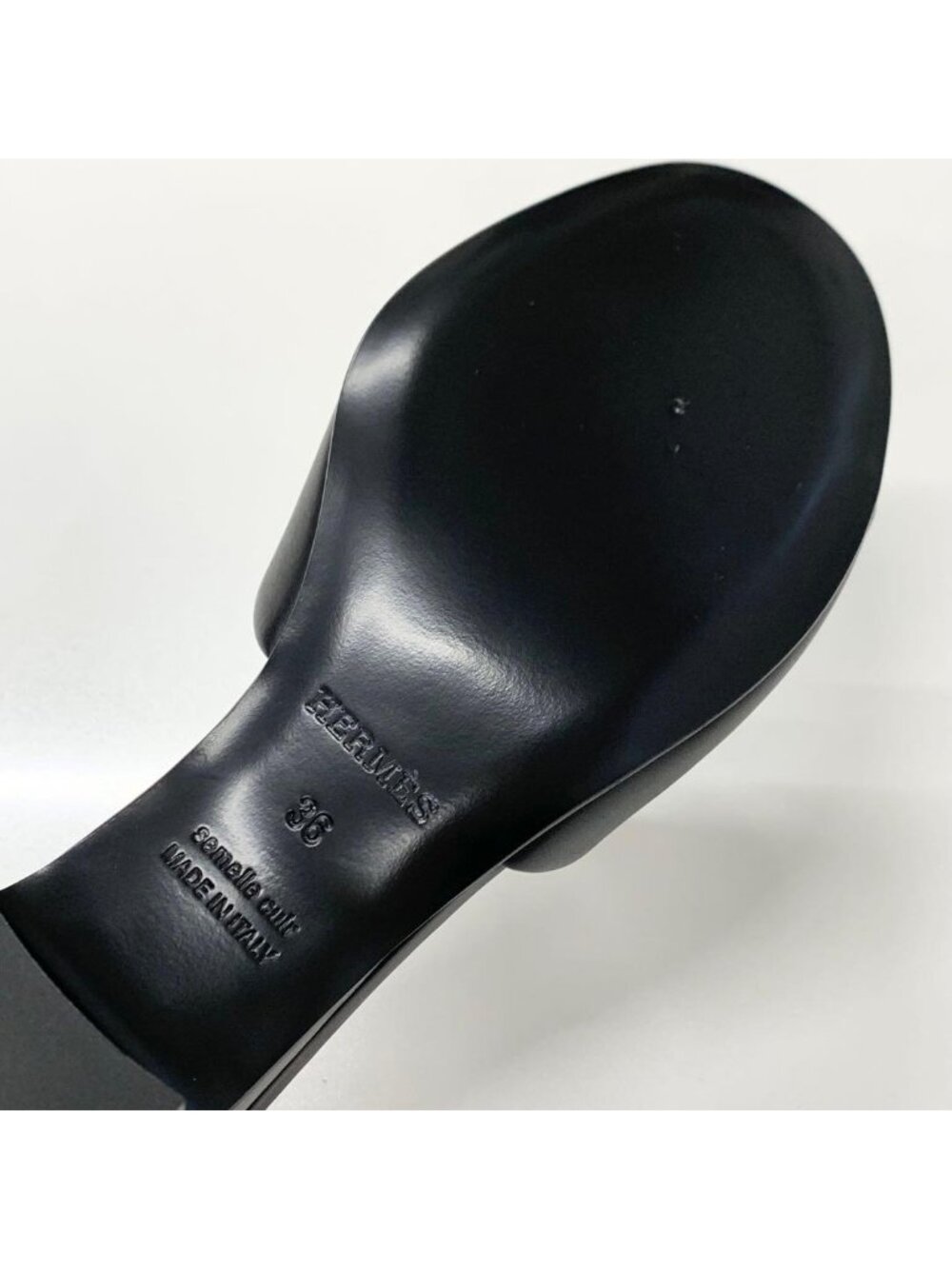 Hermes Dreamy Leather Collier Chien Sandals Black - Picture 8 of 10